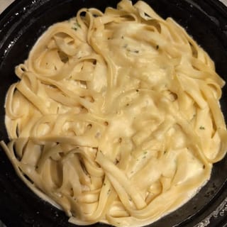 Fettuccine Alfredo
